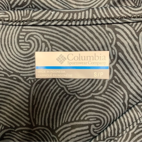 Columbia PFG Dress Women’s Size Small Black Grey Wave Wind Pattern‎ Freezer III - Picture 12 of 13
